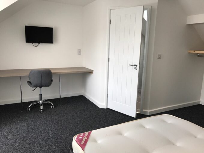 Ensuite bedroom - University of Lincoln Student Accommodation