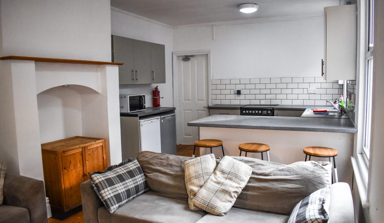 L room 2