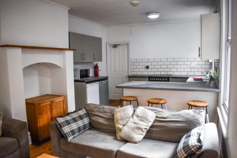L room 2