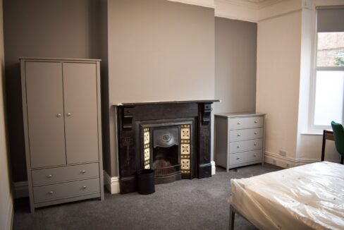 bed 1